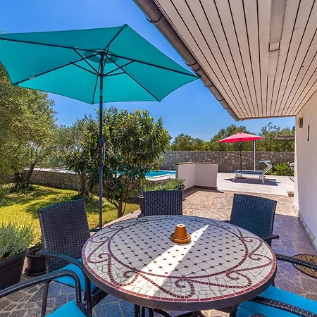 House Ledine -kornic, Krk