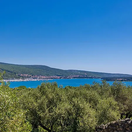 펜션 House Ledine -kornic, Krk Kornić