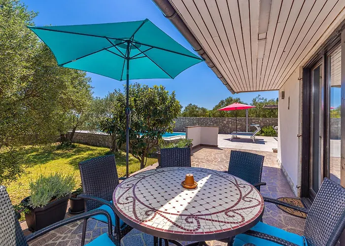 House Ledine -kornic, Krk