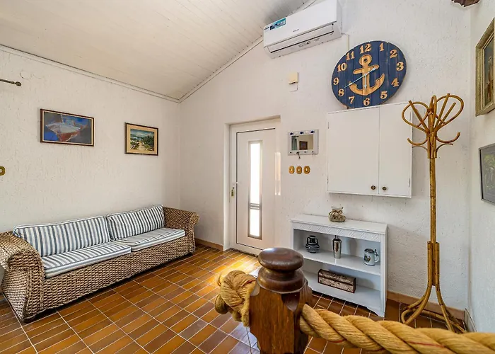 Сasa de vacaciones House Ledine -kornic, Krk Kornić