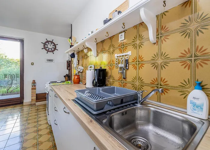 House Ledine -kornic, Krk Kornić